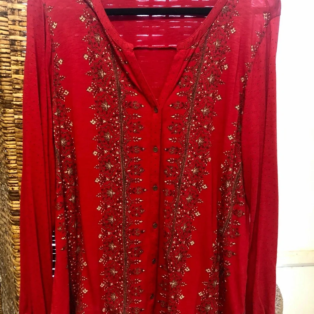 ππ LUCKY BRAND 1X RED TOP! ππ - Picture 1 of 8